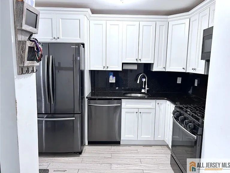 532 Cricket Ln #532 — Photo 1