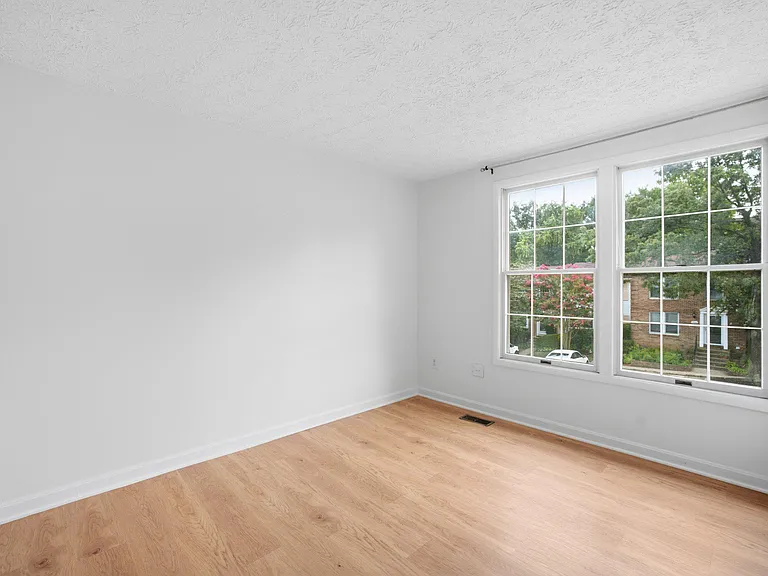 7998 Tyson Oaks Cir — Photo 12