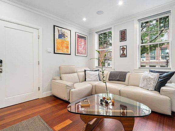 3rd image of 52 Melrose St #1