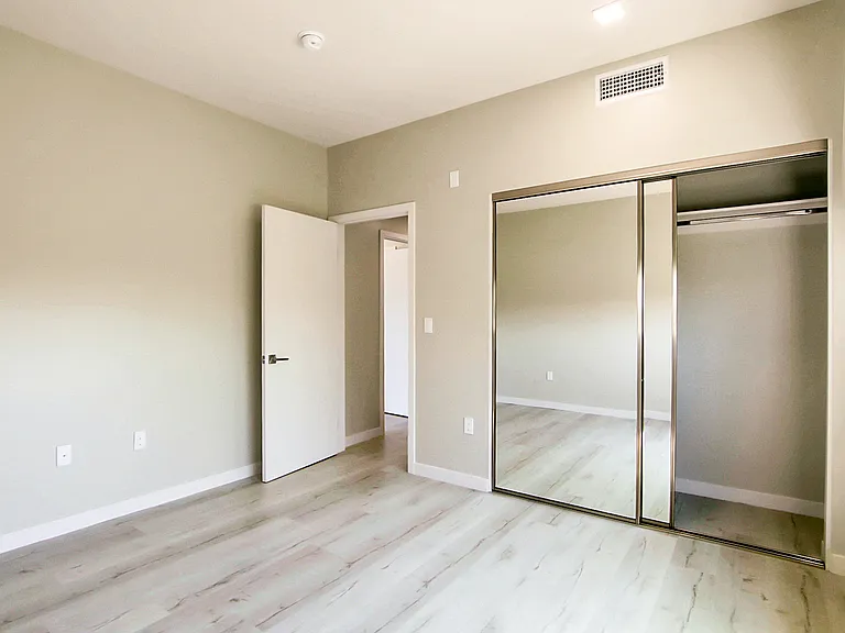 The Vivant Apartments — Photo 28