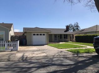 571 Tiffany Dr, Hollister, CA 95023