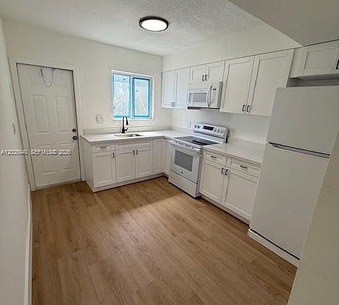 3rd image of 1123 N 17th Ct