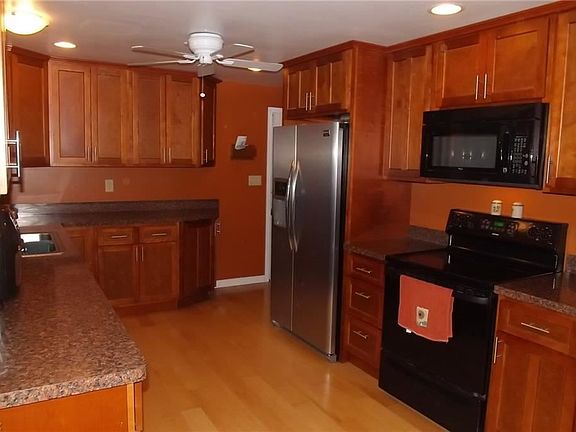 4th image of 38330 Berkshire Hills Dr