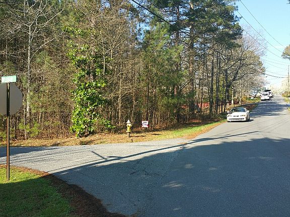 2nd image of 10 Sweet Gum Ln SE