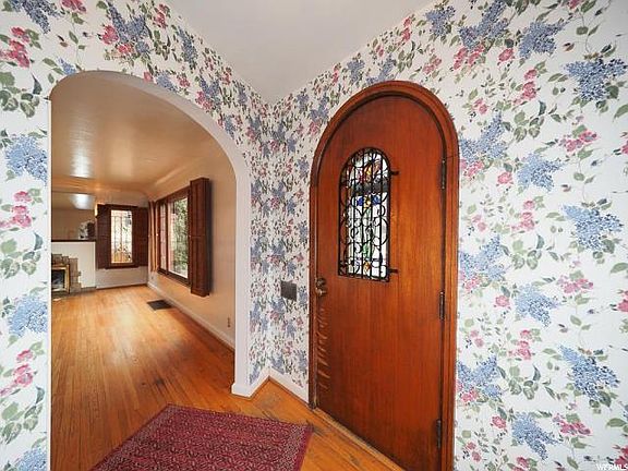 4th image of 1347 E Michigan Ave