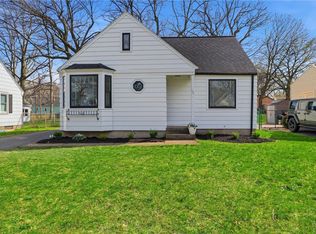 131 Langford Rd, Rochester, NY 14615