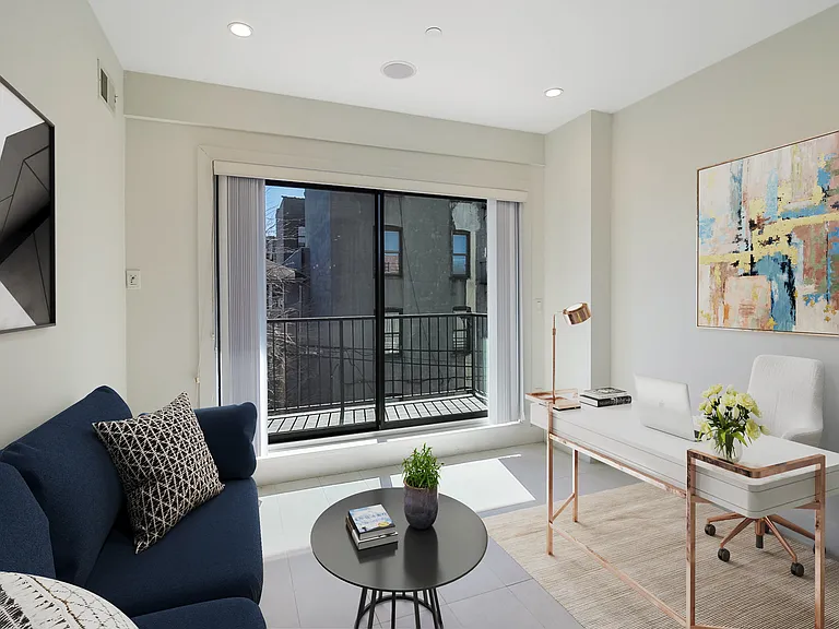1068 Lafayette Ave #6 — Photo 2