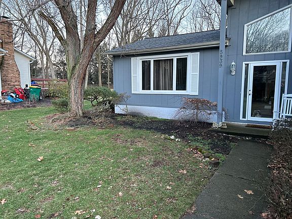 4th image of 5939 Grovewood Dr