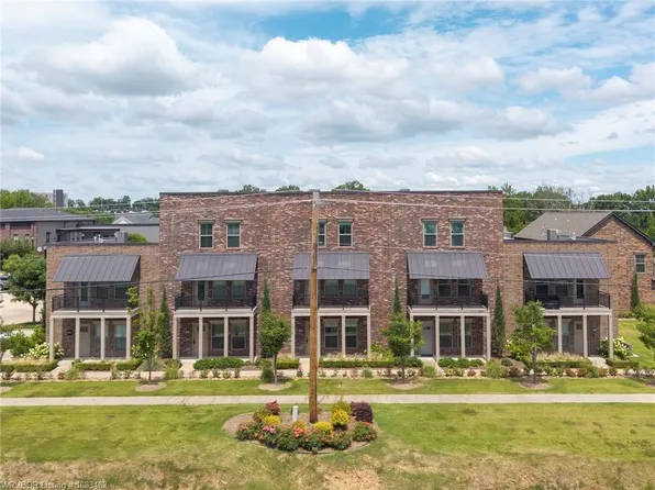 9223 Ra Young Jr Dr, Fort Smith, AR 72916