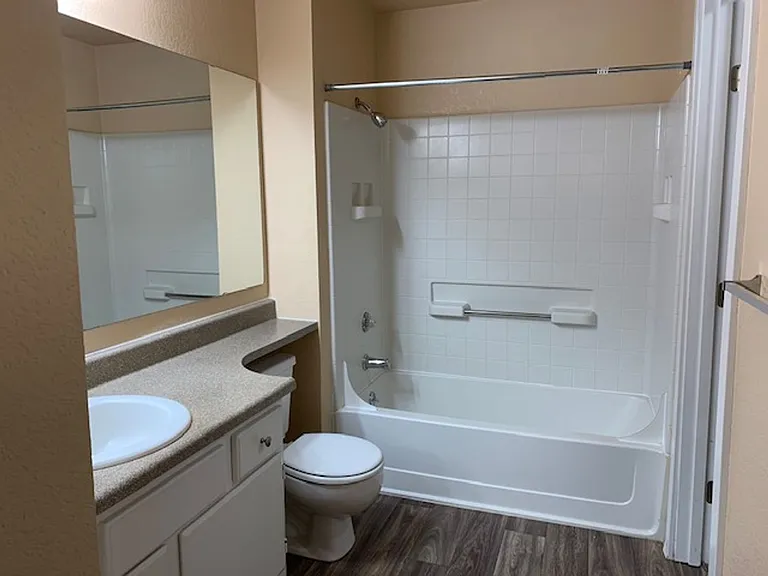 Signature Apartments — Photo 48