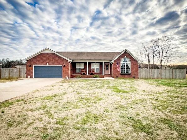 70 S Blue Heron Dr, Killen, AL 35645