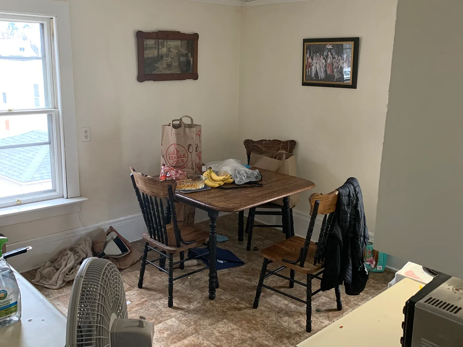 4 bed, 1324 sqft, $4,600 — Photo 2