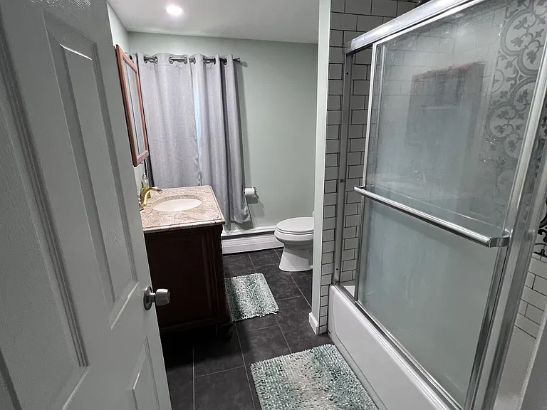 6 Sanatorium Rd — Photo 3
