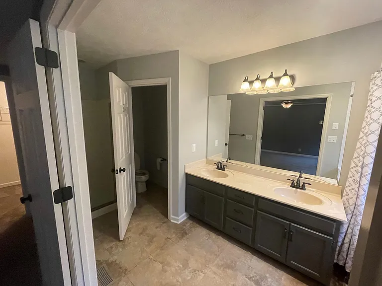 1013 Cobble Pl — Photo 16