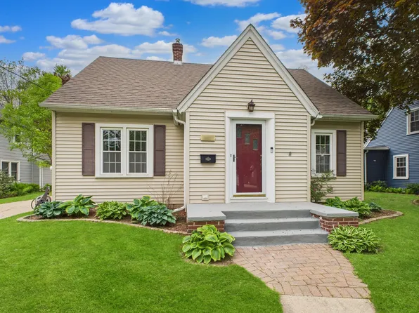 1607 N Erb St, Appleton, WI 54911