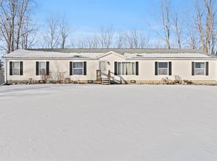 7900 Yager Rd, Wales, MI 48027