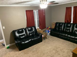 235 N 5th St, Tecumseh, NE 68450