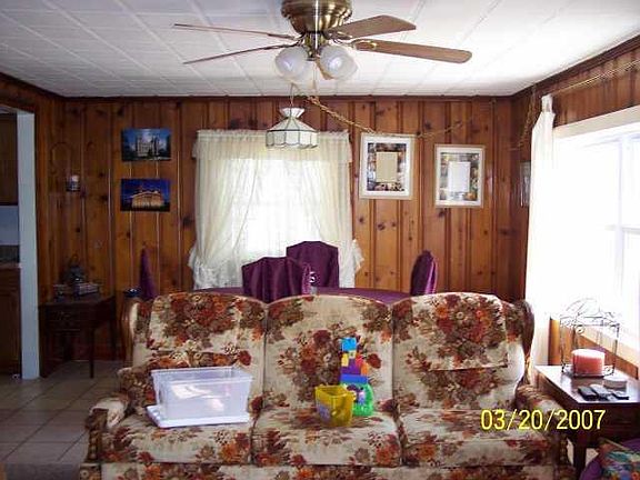 2nd image of 726 W 5th St