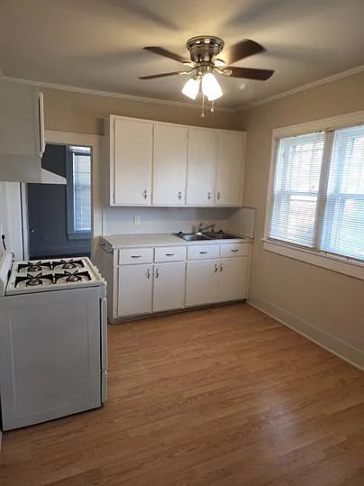 203 S Cravens St, Clarksville - 3 — Photo 4
