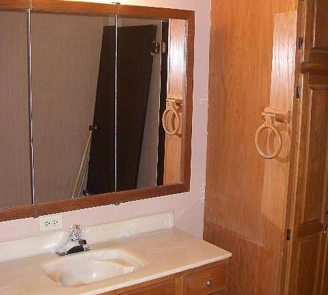 5th image of 404 E Madrona Blvd
