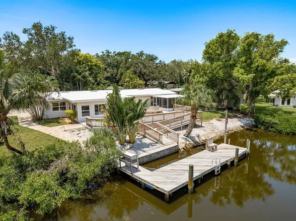 12 Bayou Ln, Palm Harbor, FL 34683