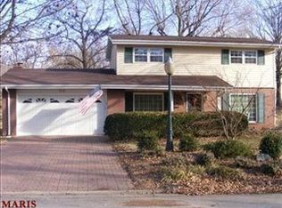 210 Green Acres Rd, Saint Louis, MO 63137