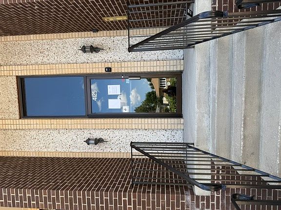 3rd image of 4125 W 93rd Pl #B-oak