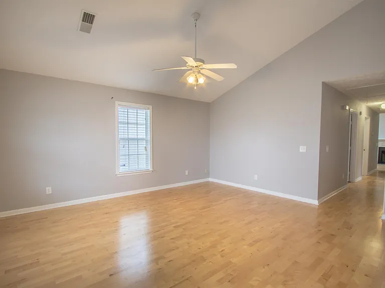 4054 Margo Cir — Photo 4