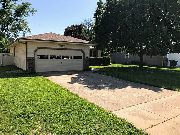 3rd image of 2768 Bret Ave