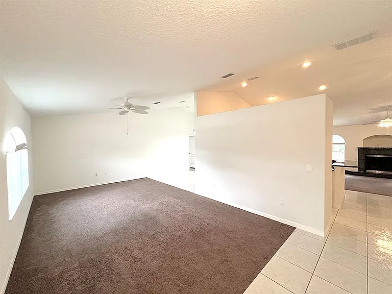 106 Point Of Woods Dr — Photo 6