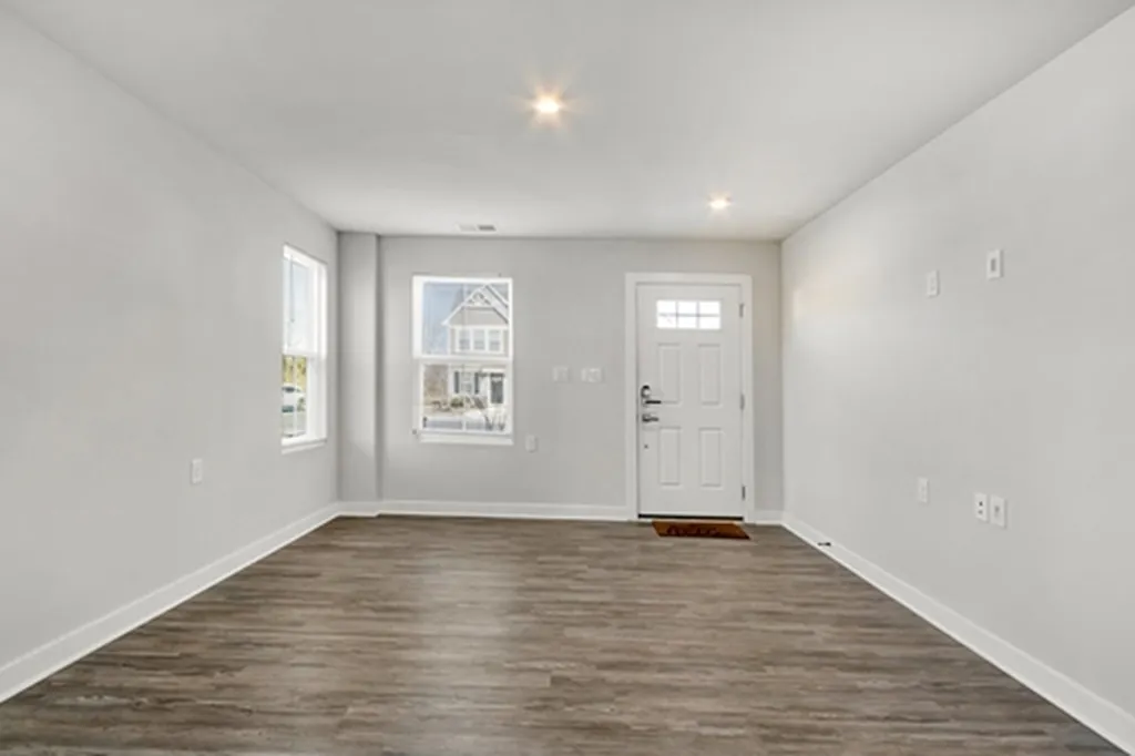 3 bed, 2.5 bath, 1540 sqft, $2,200 — Photo 4
