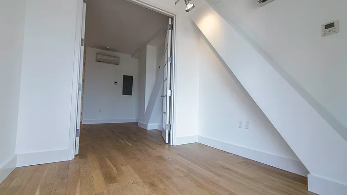 Rented by Nooklyn NYC LLC | media 63