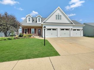 713 Grandyle Dr, Washington, IL 61571