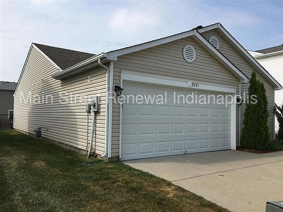 3rd image of 9201 Blue Pine Dr