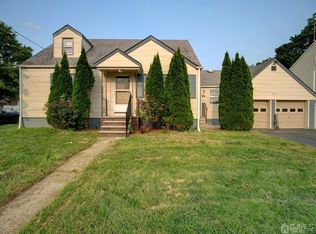 59 Henry St, Somerset, NJ 08873