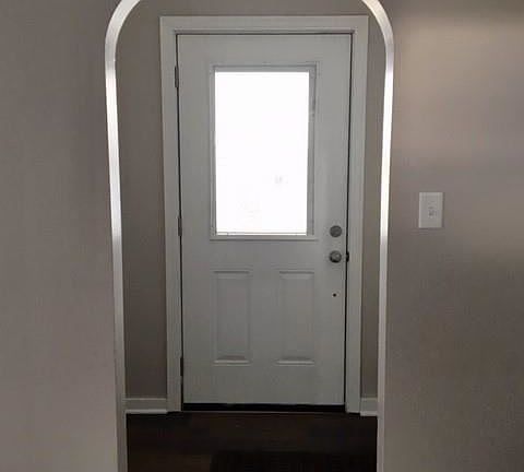 2nd image of 3830 Stratford Blvd