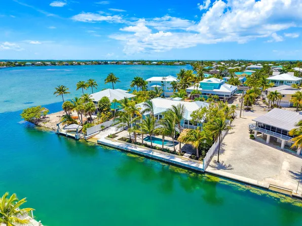 17042 Starfish Ln W, Sugarloaf Key, FL 33042