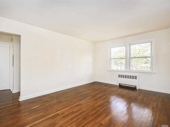 5th image of 30 Stephen Oval APT D