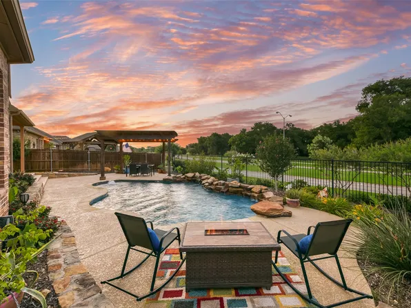 406 Oakcrest Dr, Justin, TX 76247