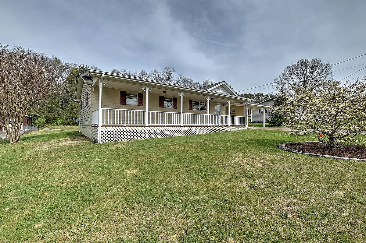 Building Photo - 307 Cypress St