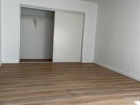 3rd image of 501 S Oxford Ave #12