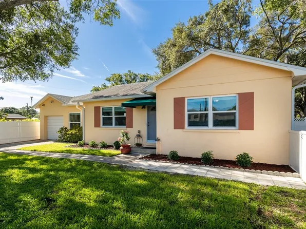 6913 S Shamrock Rd, Tampa, FL 33616
