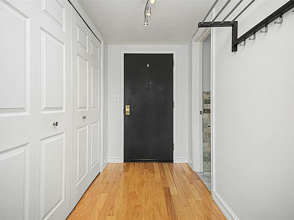 3rd image of 35300 Woodward Ave APT 406