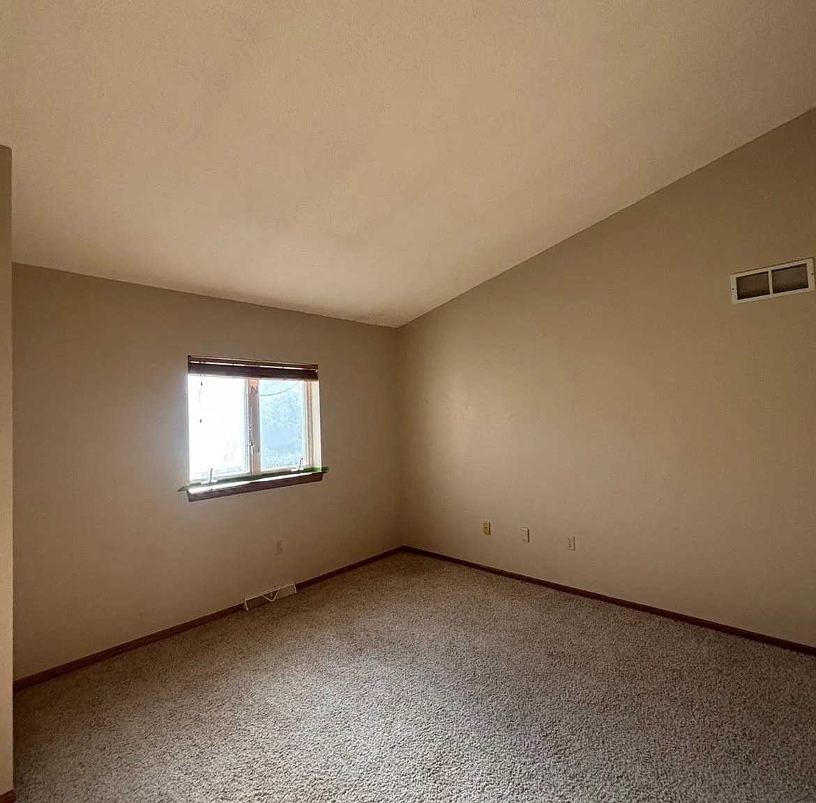 2 bed, 2.5 bath, 1750 sqft, $2,195 — Photo 4