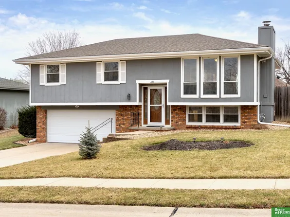 2101 King Dr, Papillion, NE 68046