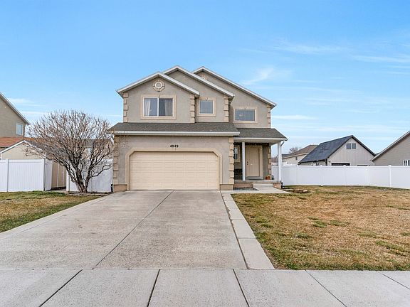 2nd image of 4049 S Bahama Way