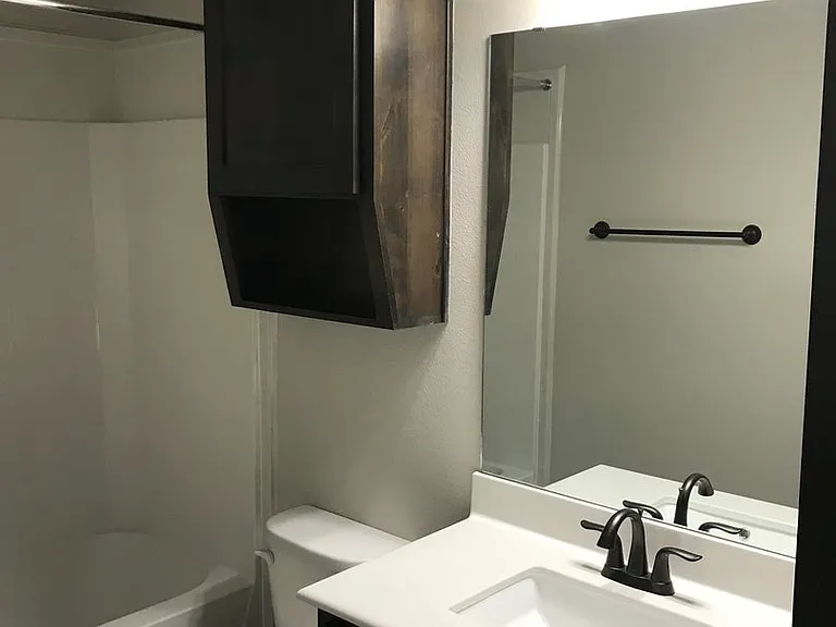 5802A Luminous Ln — Photo 15