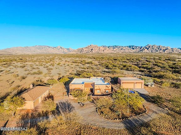 3rd image of 4441 E DE VACA Circle