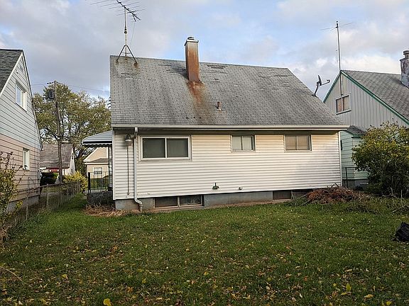 2nd image of 2728 21st St