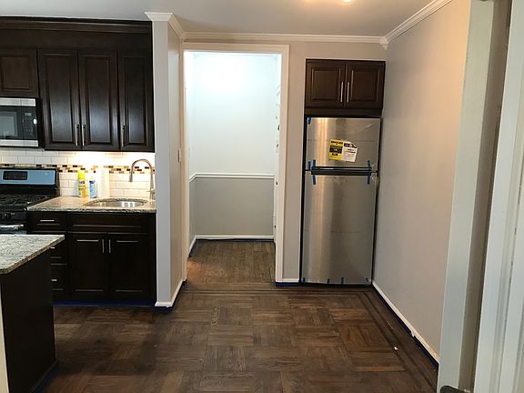 3rd image of 8149 Woodhaven Blvd APT 1